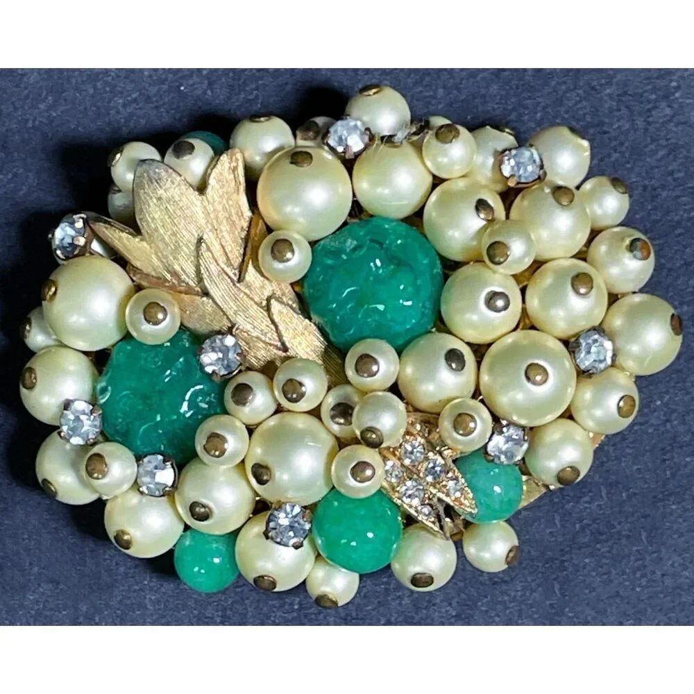 Faux Pearl Jade Beaded Crystal Brushed Goldtone Cluster Brooch Vintage 2in